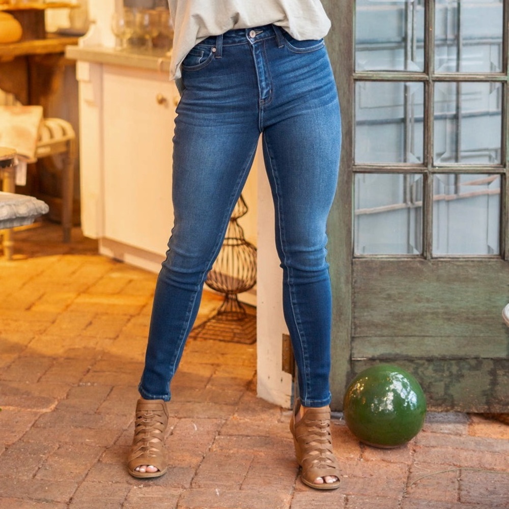 KanCan Size 11/29 High Rise Skinny 5 Pocket Stretch Jeans Cotton-Poly-Spandex